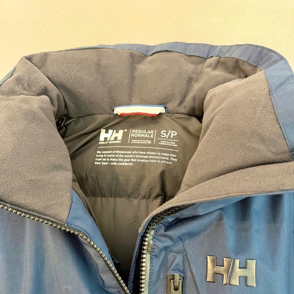 2024 Women's Helly Hansen Kvitfjell Race Puffy Jacket, Navy size S - Picture 4 of 5